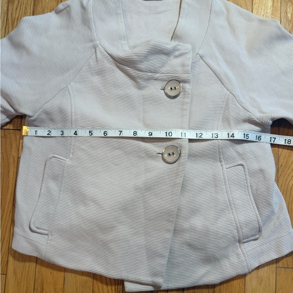 Stylish Cream Jacket with Puff Sleeves #677 - Picture 4 of 6